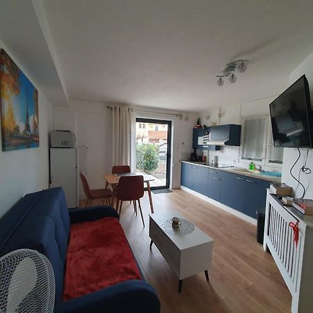 Studio Equipe Et Meuble St Cyprien Saint-Cyprien  Eksteriør billede