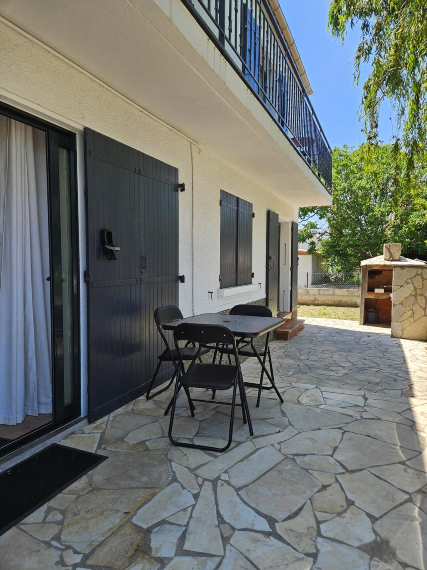 Studio Equipe Et Meuble St Cyprien Saint-Cyprien  Eksteriør billede